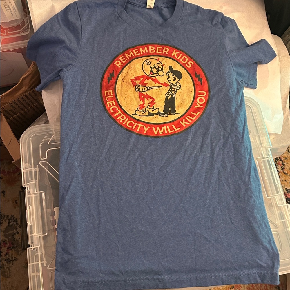 Reddy Kilowatt “Remember Kids Electricity Will Kill You” T-Shirt ⚡️ Size Small - Picture 2 of 4